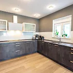 Wild Rose Apartment