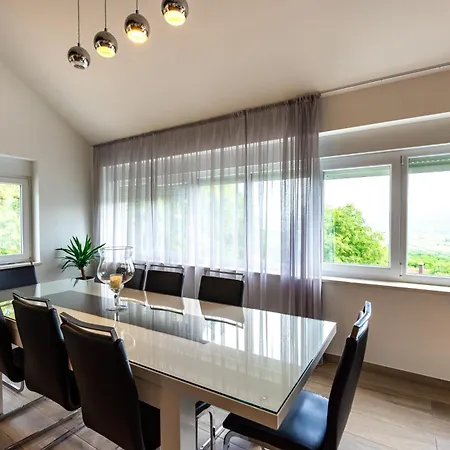 Wild Rose Appartement *