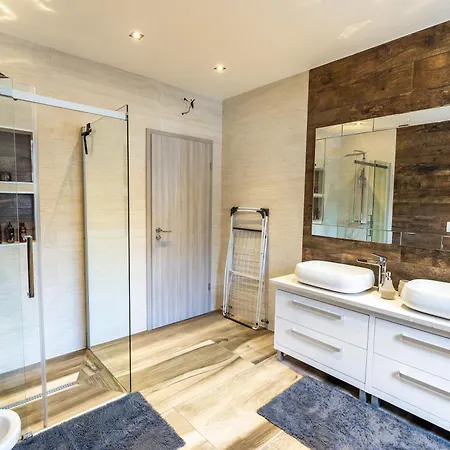 Apartament Wild Rose *